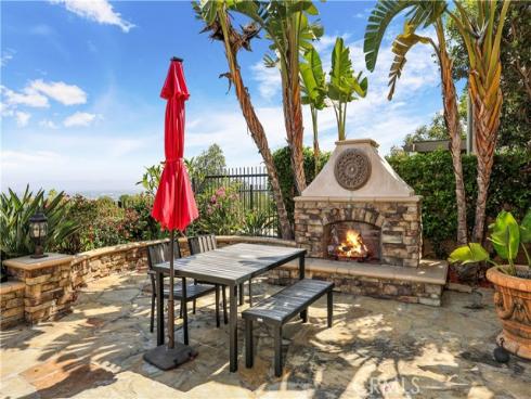 41  Balcony  , Irvine, CA