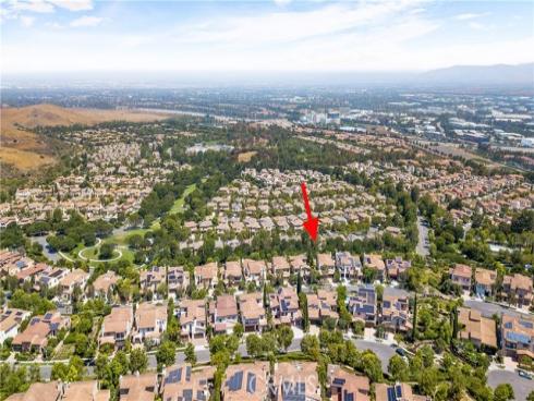 41  Balcony  , Irvine, CA