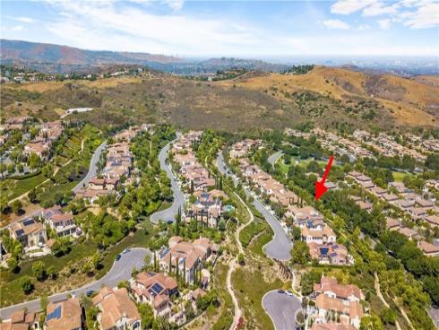 41  Balcony  , Irvine, CA