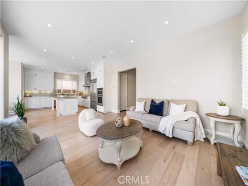 103  Sky  , Irvine, CA