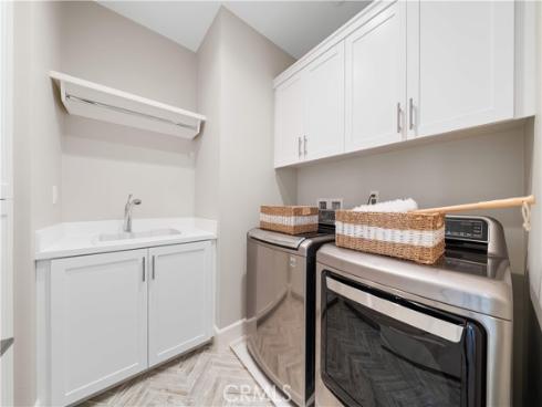 103  Sky  , Irvine, CA