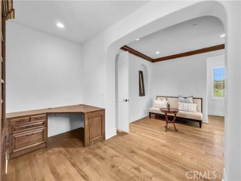 25  Village   Way, Irvine, CA