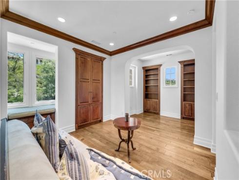 25  Village   Way, Irvine, CA