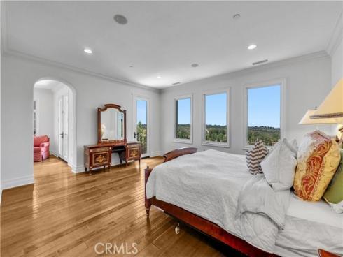 25  Village   Way, Irvine, CA