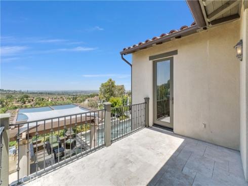 25  Village   Way, Irvine, CA