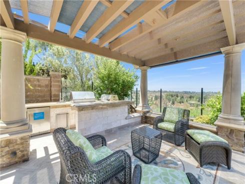 25  Village   Way, Irvine, CA