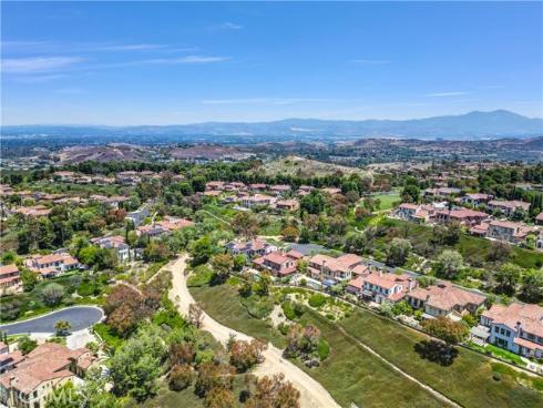 25  Village   Way, Irvine, CA