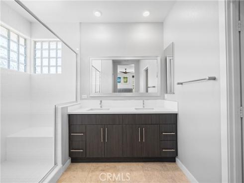 814  Beacon  , Irvine, CA