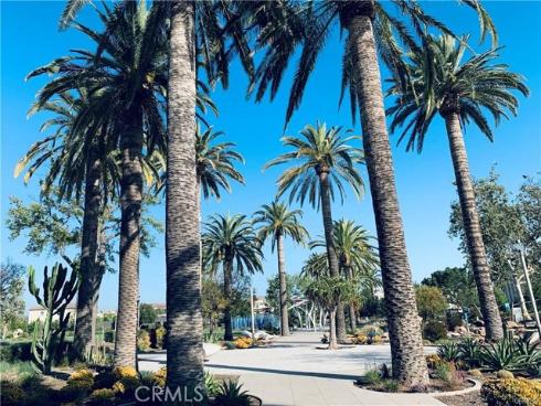 814  Beacon  , Irvine, CA