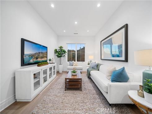 101  Lustro  , Irvine, CA