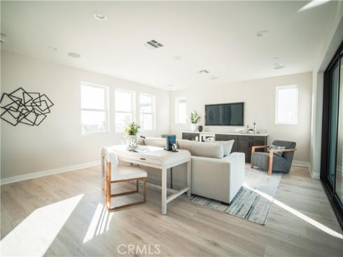 221  Stage  , Irvine, CA