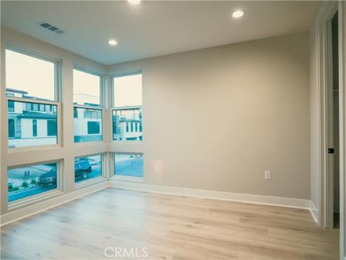 221  Stage  , Irvine, CA