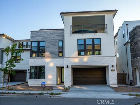 221  Stage  , Irvine, CA