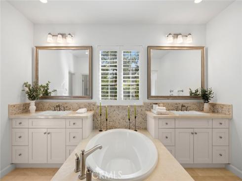 70  Livia  , Irvine, CA