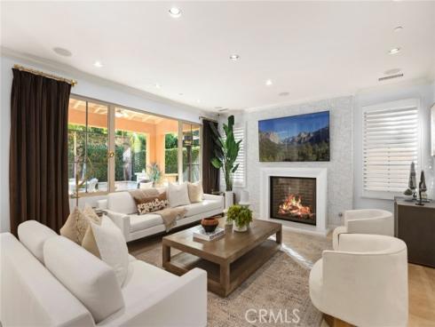 70  Livia  , Irvine, CA