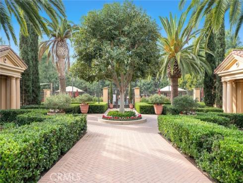 70  Livia  , Irvine, CA