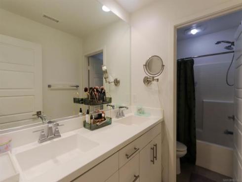 126 Cadence , Irvine, CA