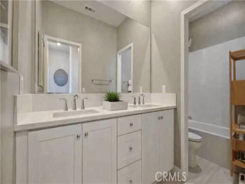 442  lobata  , Irvine, CA