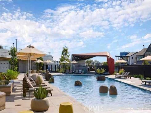 442  lobata  , Irvine, CA