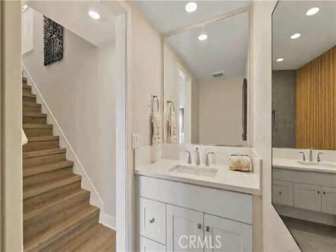 442  lobata  , Irvine, CA