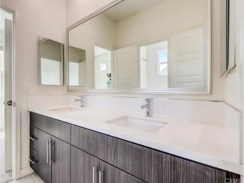 111  Newall  , Irvine, CA