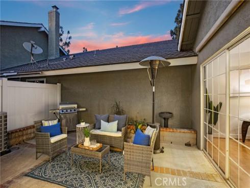 20  Sacramento  , Irvine, CA