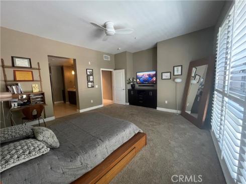 402  Rockefeller  118 , Irvine, CA