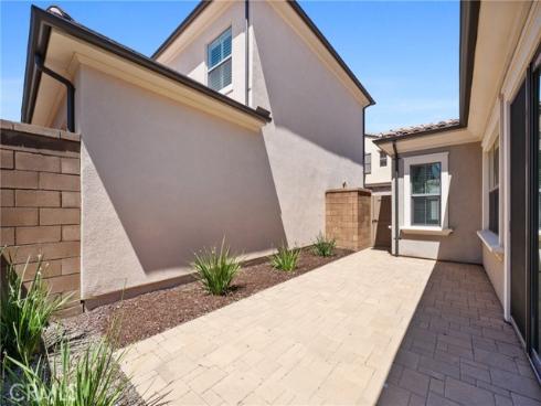 82  Meander   Street, Irvine, CA