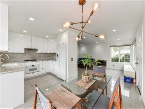 53  Oxford  14 , Irvine, CA