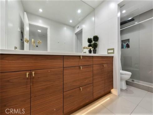 53  Oxford  14 , Irvine, CA