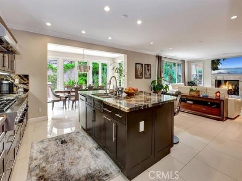 27  Looking Glass  , Irvine, CA