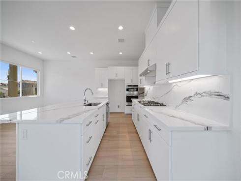 187  yugen  , Irvine, CA