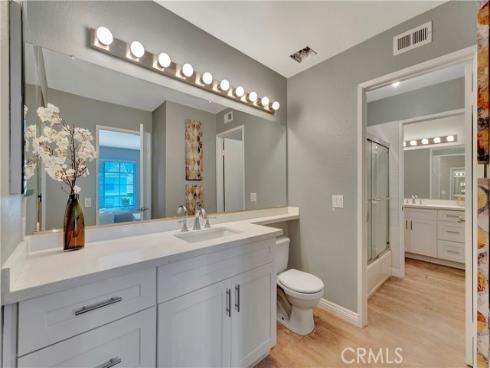 17  Oxford  28 , Irvine, CA