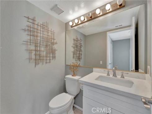 17  Oxford  28 , Irvine, CA