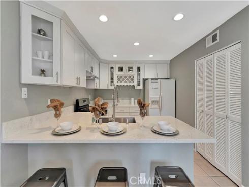 17  Oxford  28 , Irvine, CA