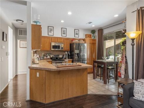 23  Red Coat   Place, Irvine, CA