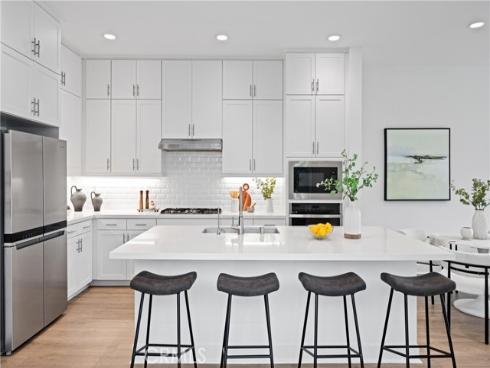 319  Novel  , Irvine, CA