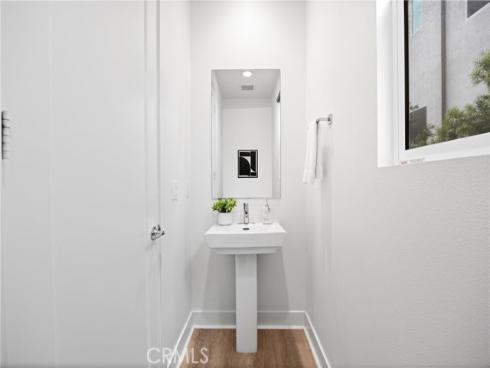 319  Novel  , Irvine, CA