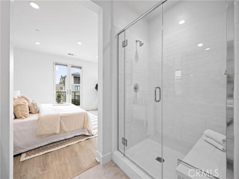 319  Novel  , Irvine, CA