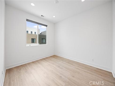 319  Novel  , Irvine, CA