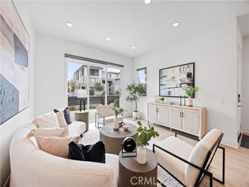 319  Novel  , Irvine, CA