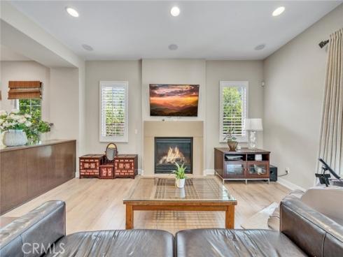 17  Lowland  , Irvine, CA