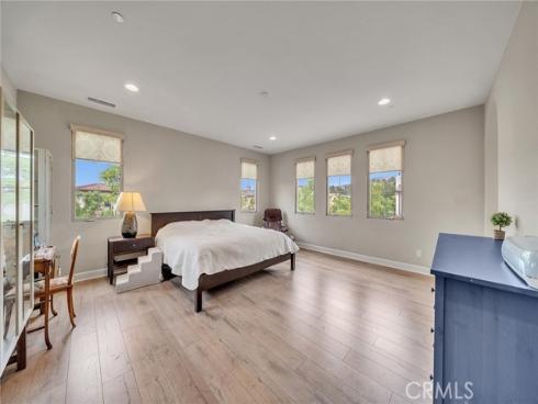 17  Lowland  , Irvine, CA