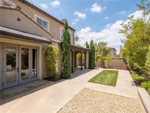 17  Lowland  , Irvine, CA