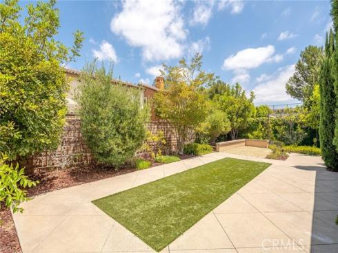 17  Lowland  , Irvine, CA