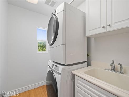 40  Waterspout  , Irvine, CA