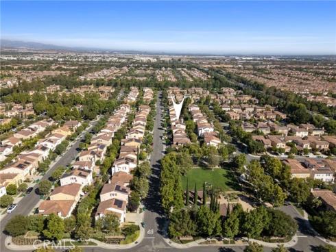 40  Waterspout  , Irvine, CA