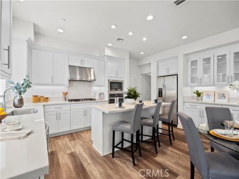 610  Cultivate  , Irvine, CA