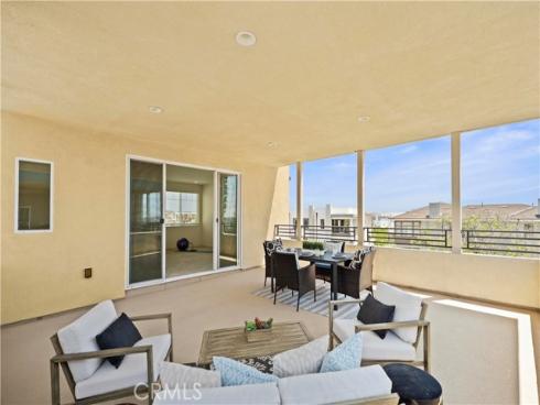 610  Cultivate  , Irvine, CA