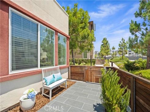 610  Cultivate  , Irvine, CA